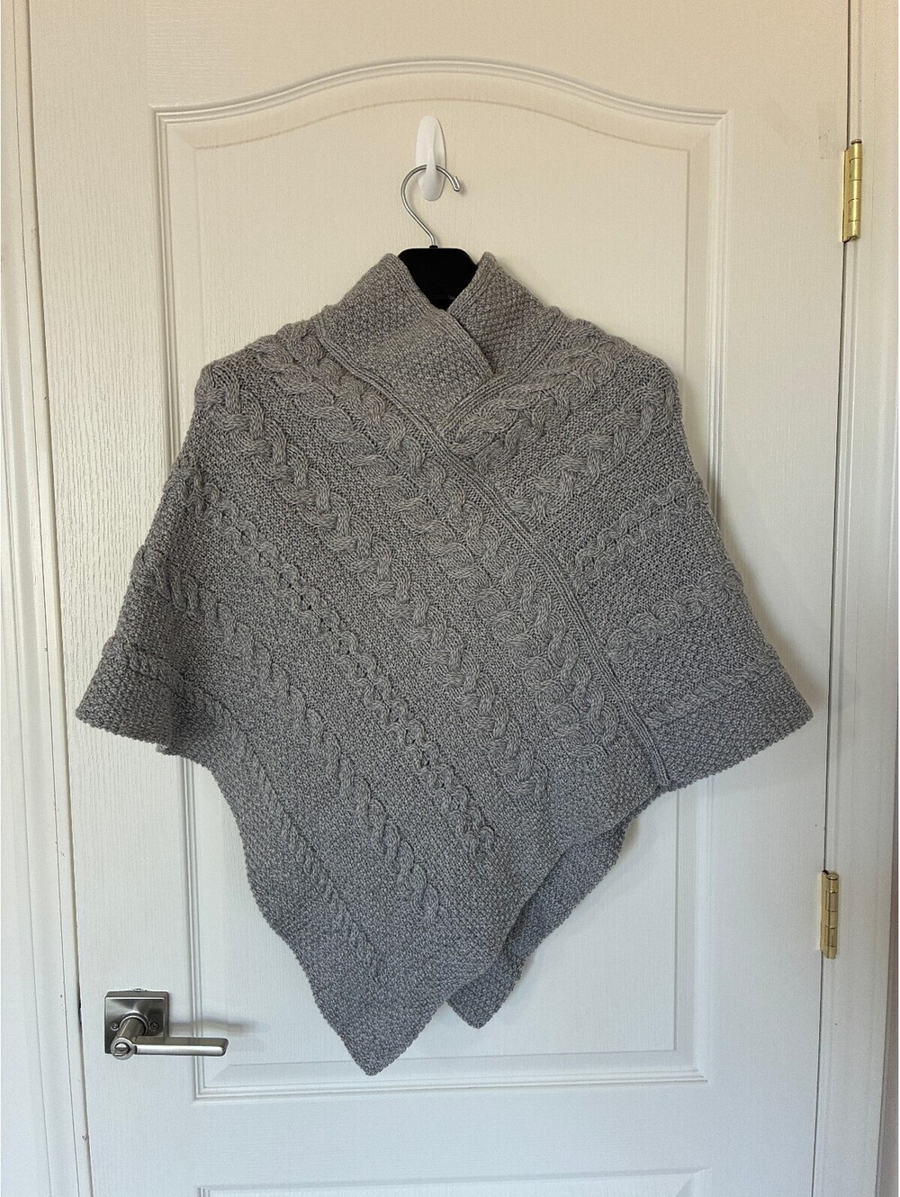 100% Merino wool grey cable knit poncho Aran Crafts small/medium great condition
